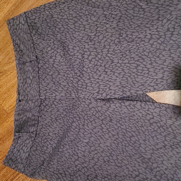 Banana Republic Jackson Fit Women's Printed Gray Pants - Size 4 - Picture 2 of 8